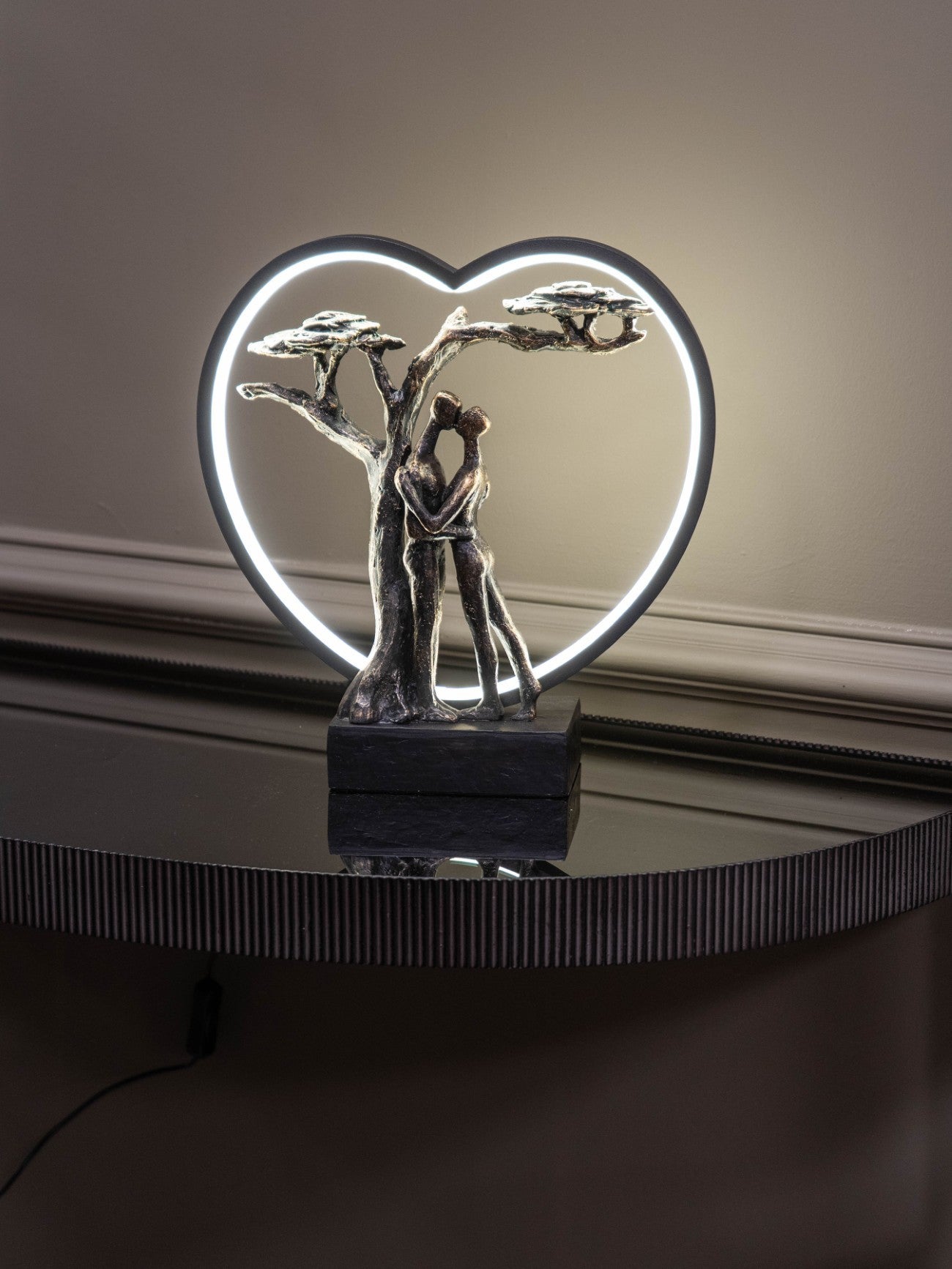 Antique Bronze Loving Couple Tree Light Sculpture LED